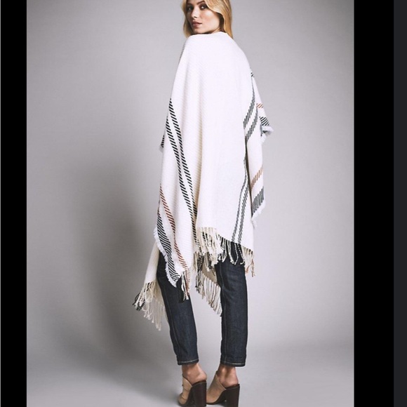Free People Topanga Tassel Ruana (poncho) - Picture 3 of 5